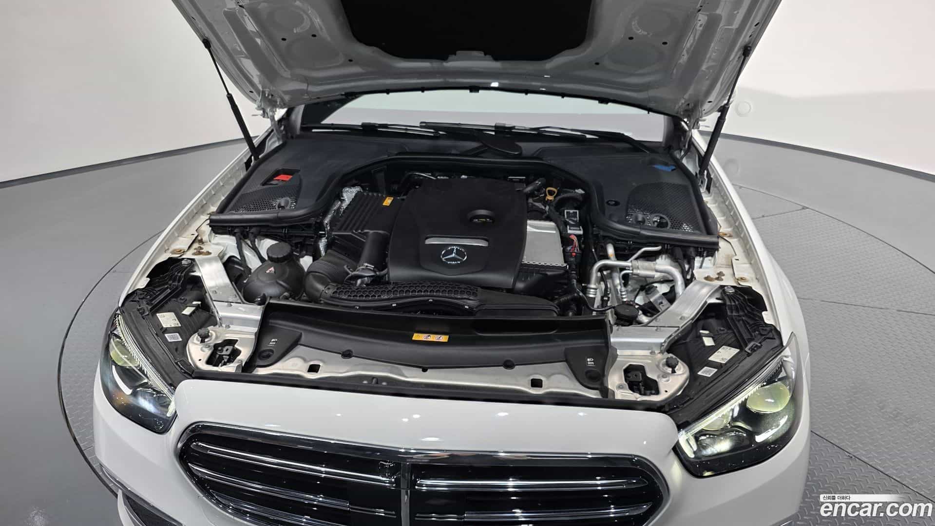 E-Class Mercedes-Benz 2022.4-INNER-006