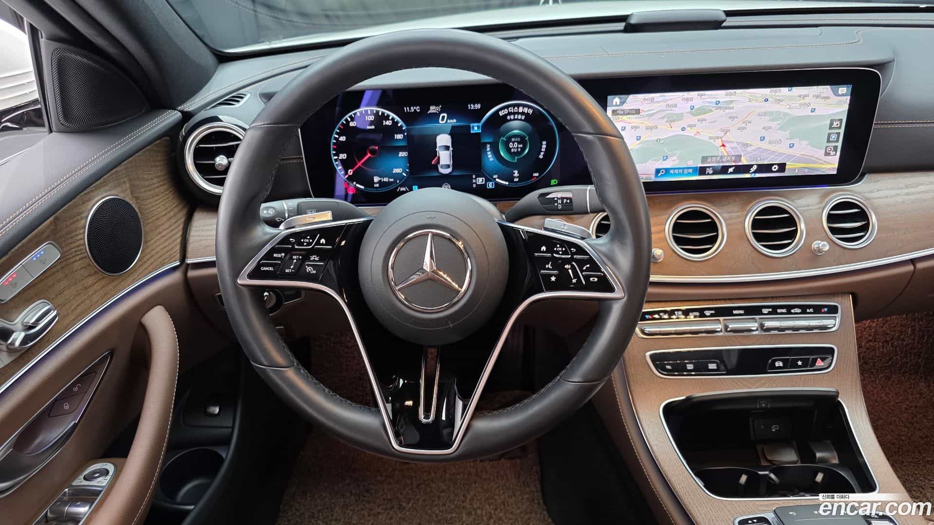 E-Class Mercedes-Benz 2022.4-OPTION-017