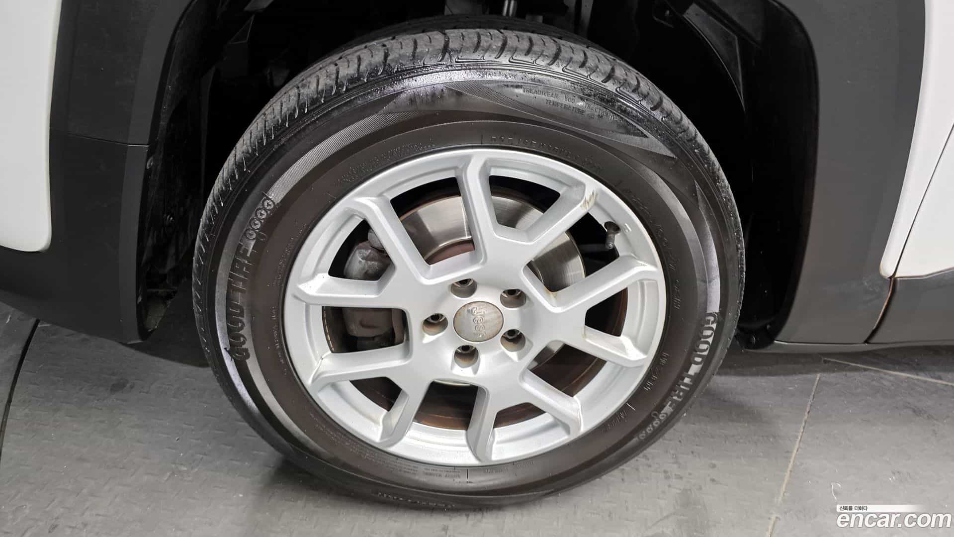 Renegade Jeep 2021.5-OUTER-005