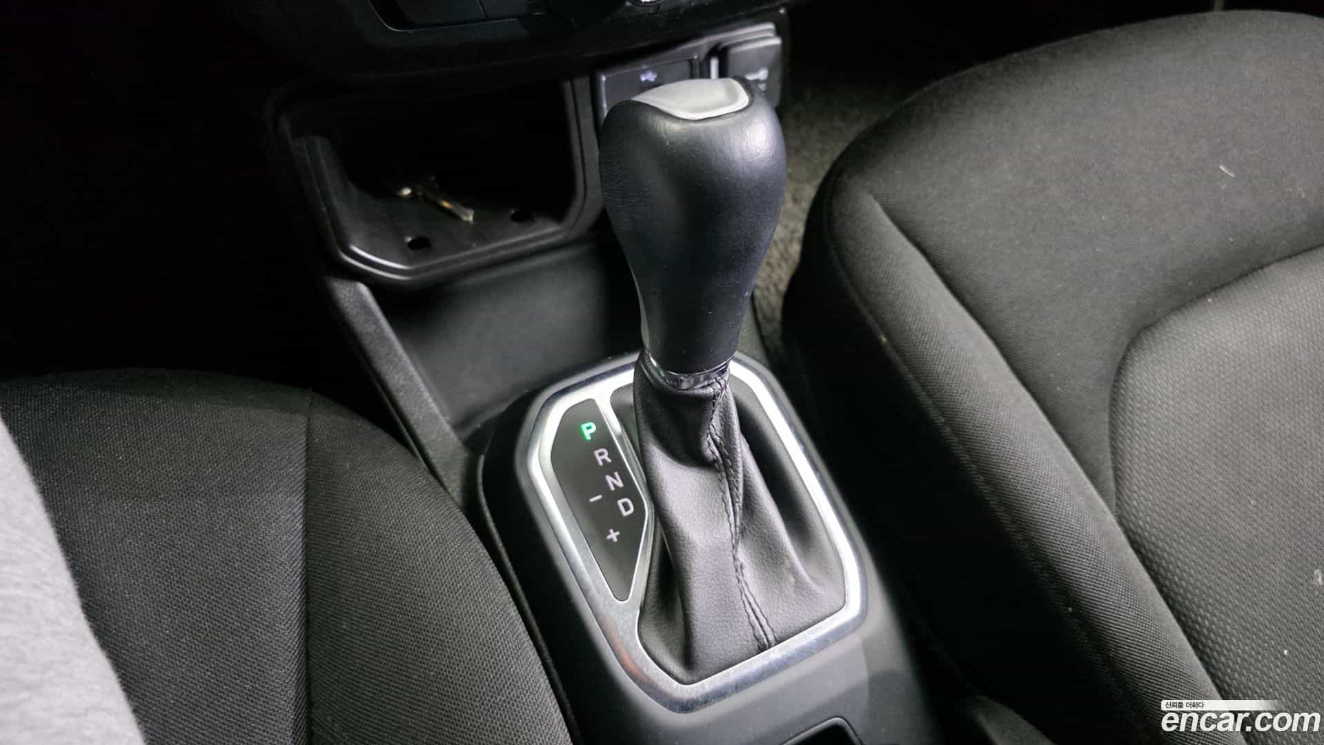 Renegade Jeep 2021.5-INNER-009