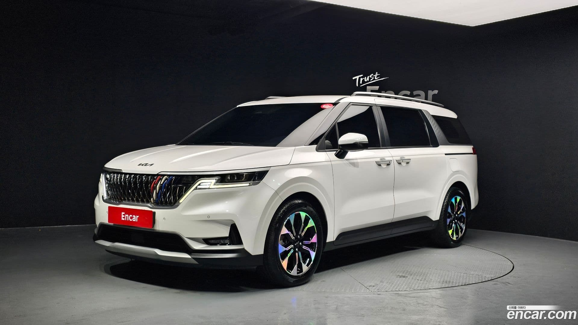 Main__Slider__Photo:Canival Kia 2020.10-0
