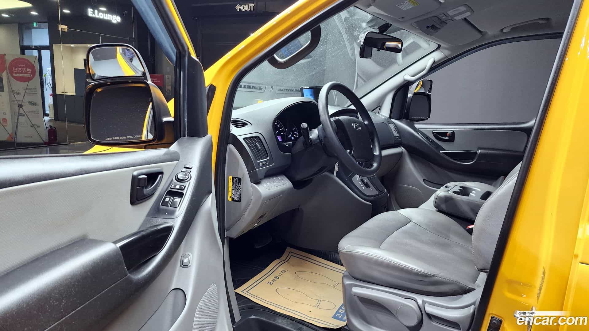 Starex Hyundai 2019.3-OPTION-015