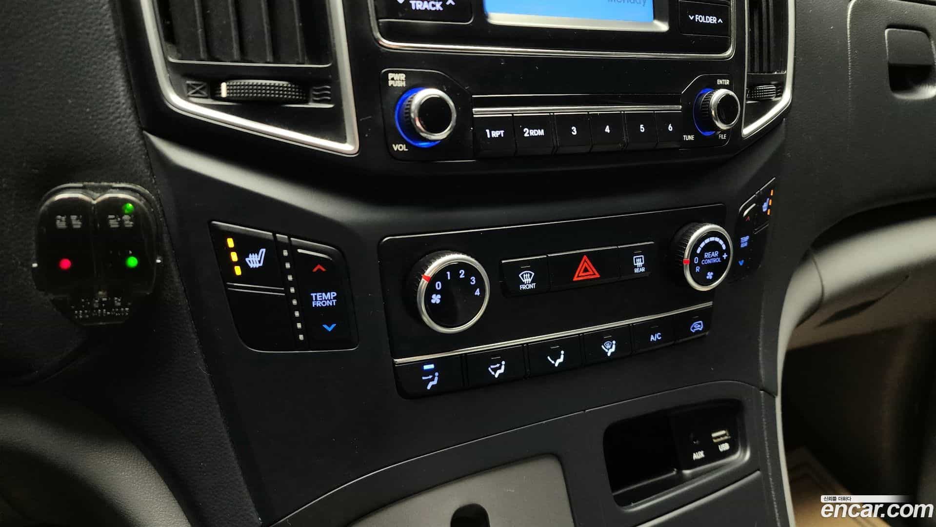Starex Hyundai 2019.3-OPTION-021
