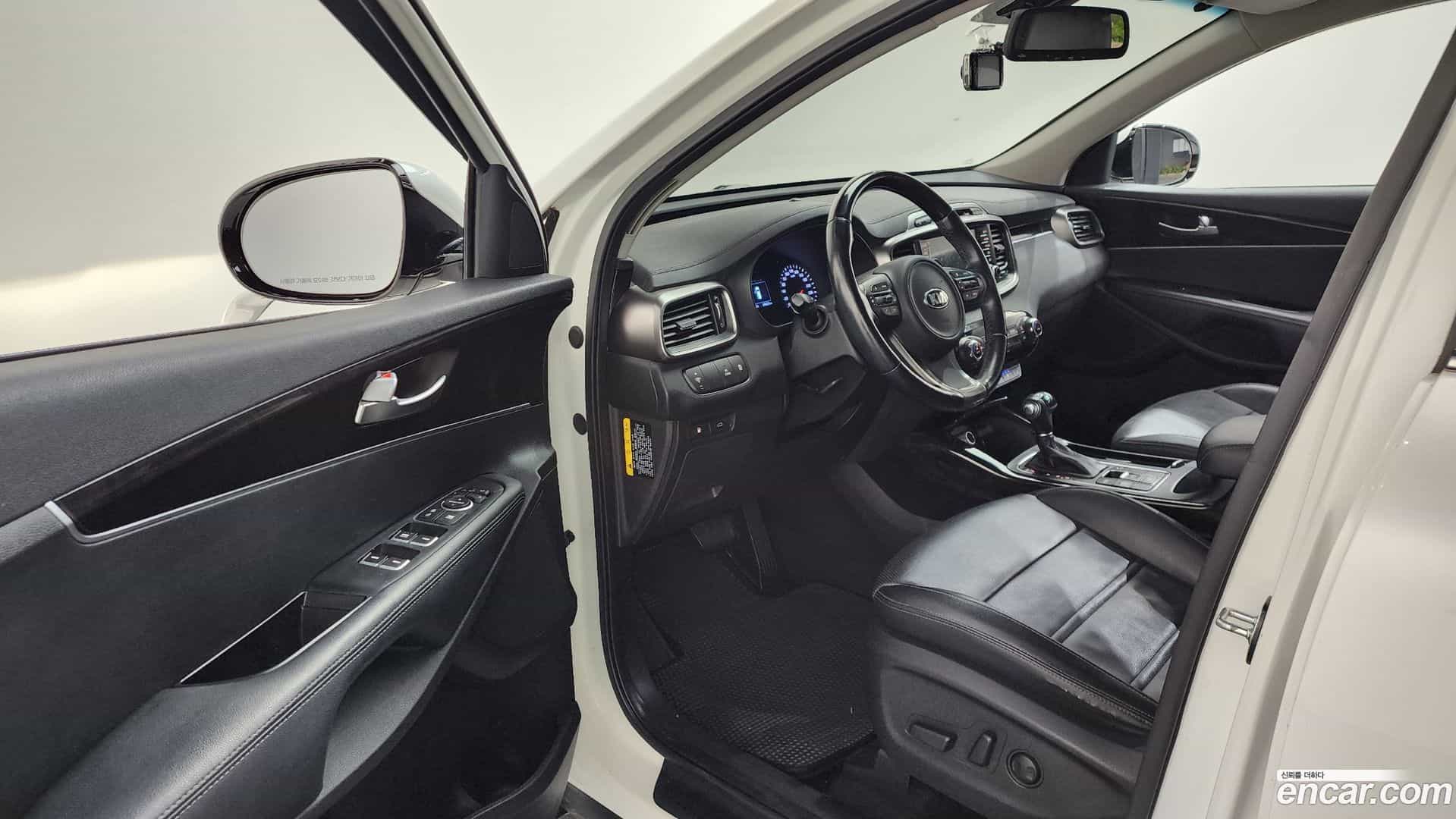 Sorento Kia 2014.9-INNER-010