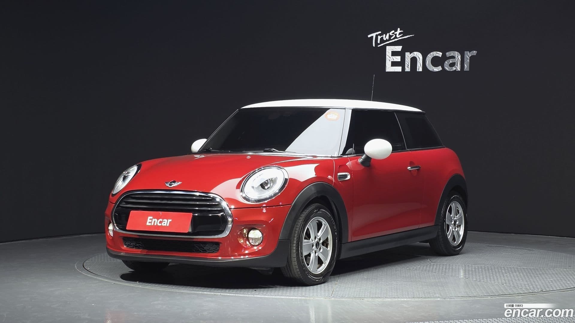 Main__Slider__Photo:Cooper Mini 2018.0-0