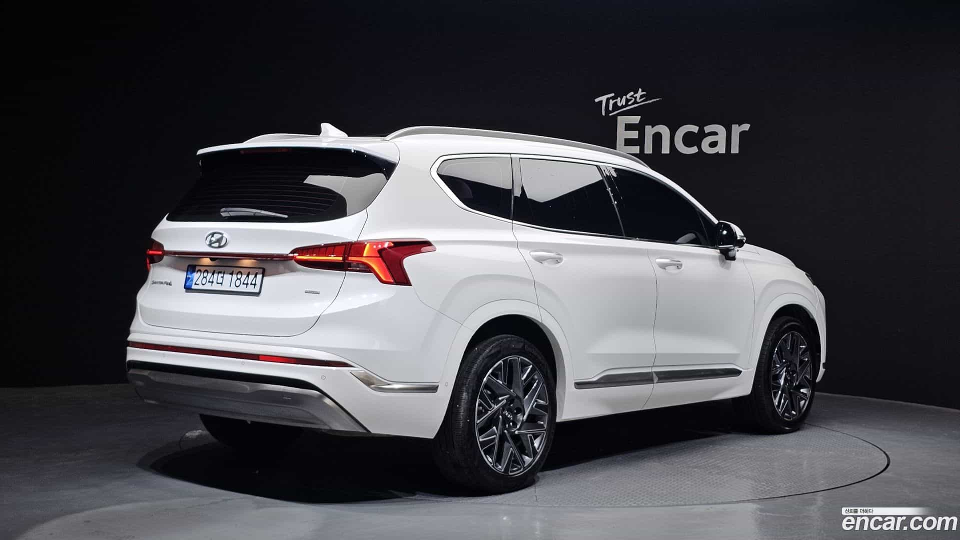 Santafe Hyundai 2021.11-OUTER-002