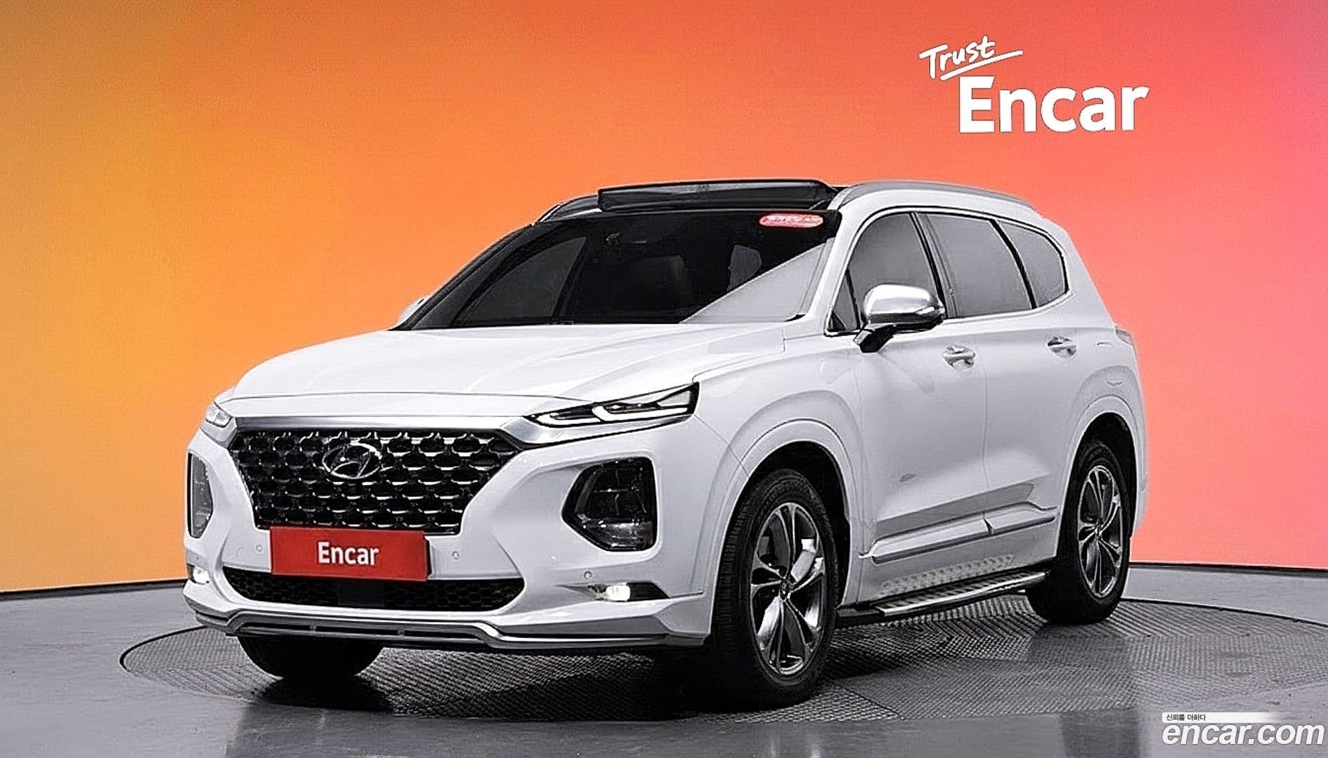 Main__Slider__Photo:Santafe Hyundai 2019.8-0
