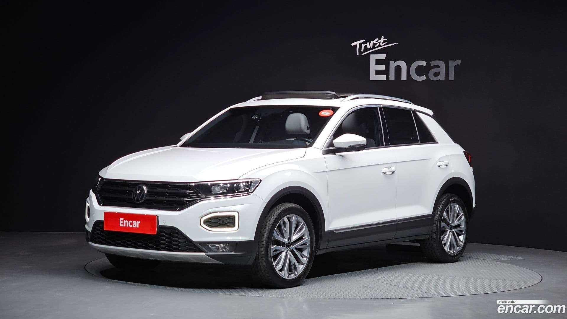 Main__Slider__Photo:T-Roc Volkswagen 2021.0-0