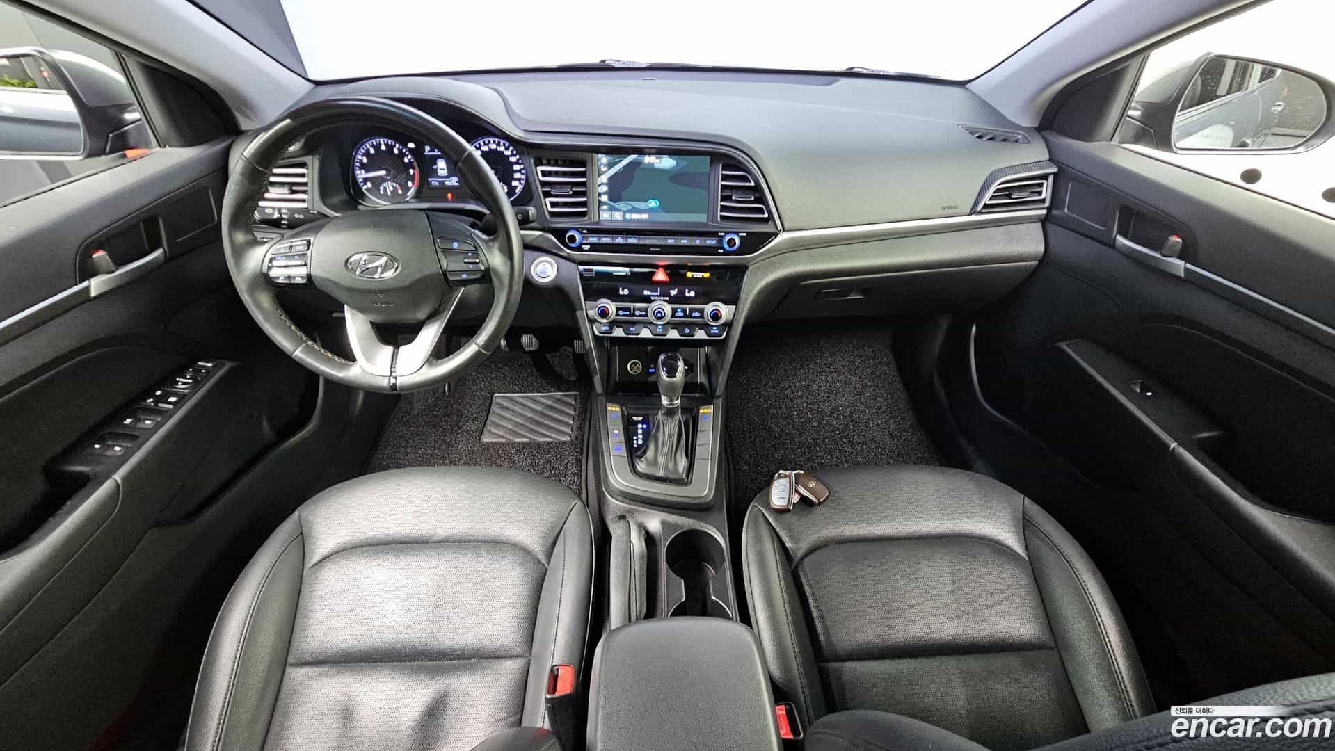 AVANTE Hyundai 2019.1-INNER-007