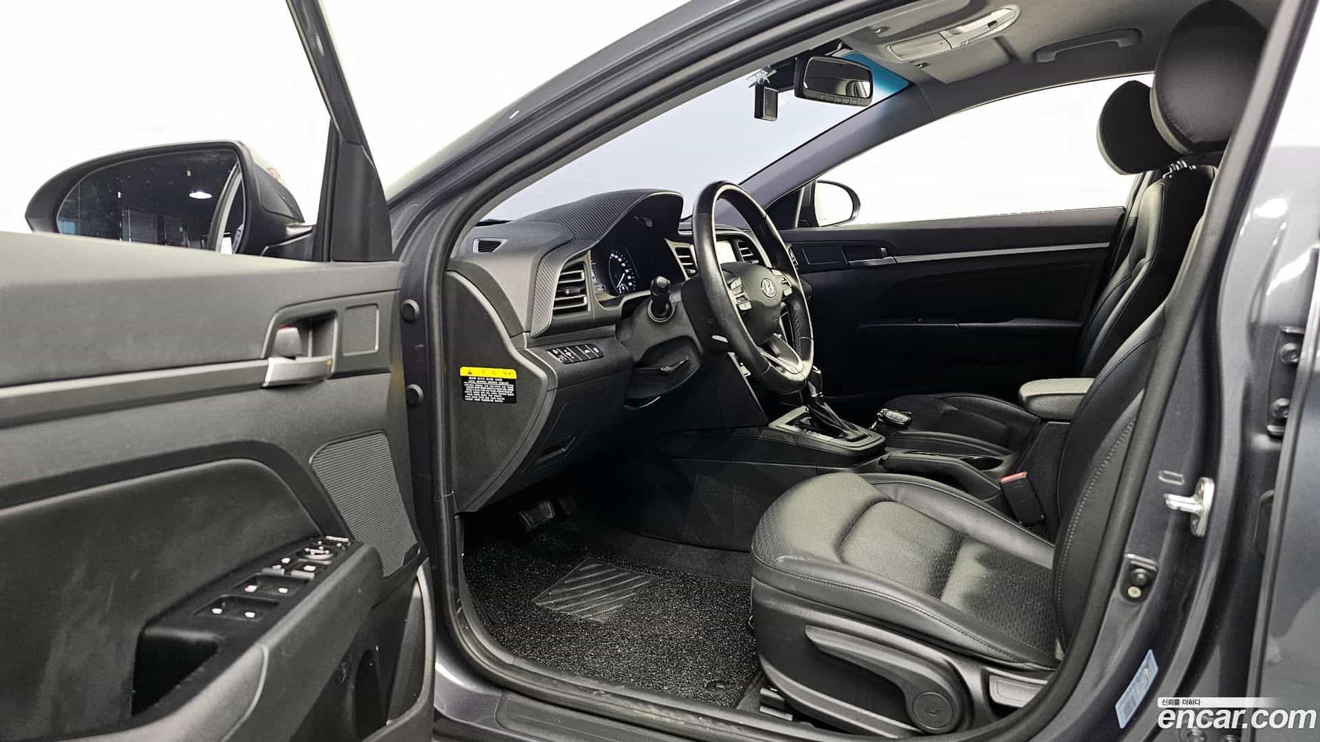 AVANTE Hyundai 2019.1-OPTION-015