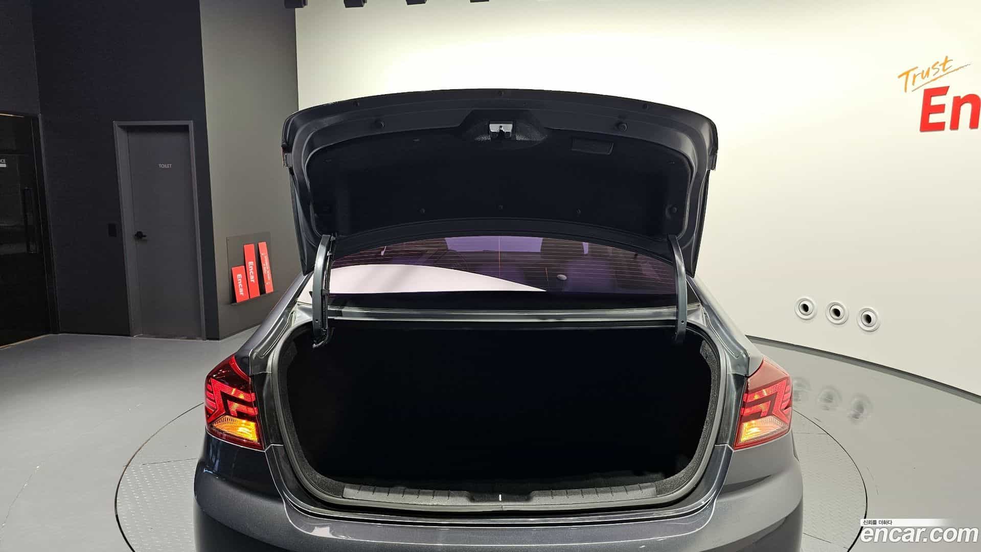 AVANTE Hyundai 2019.1-OPTION-024