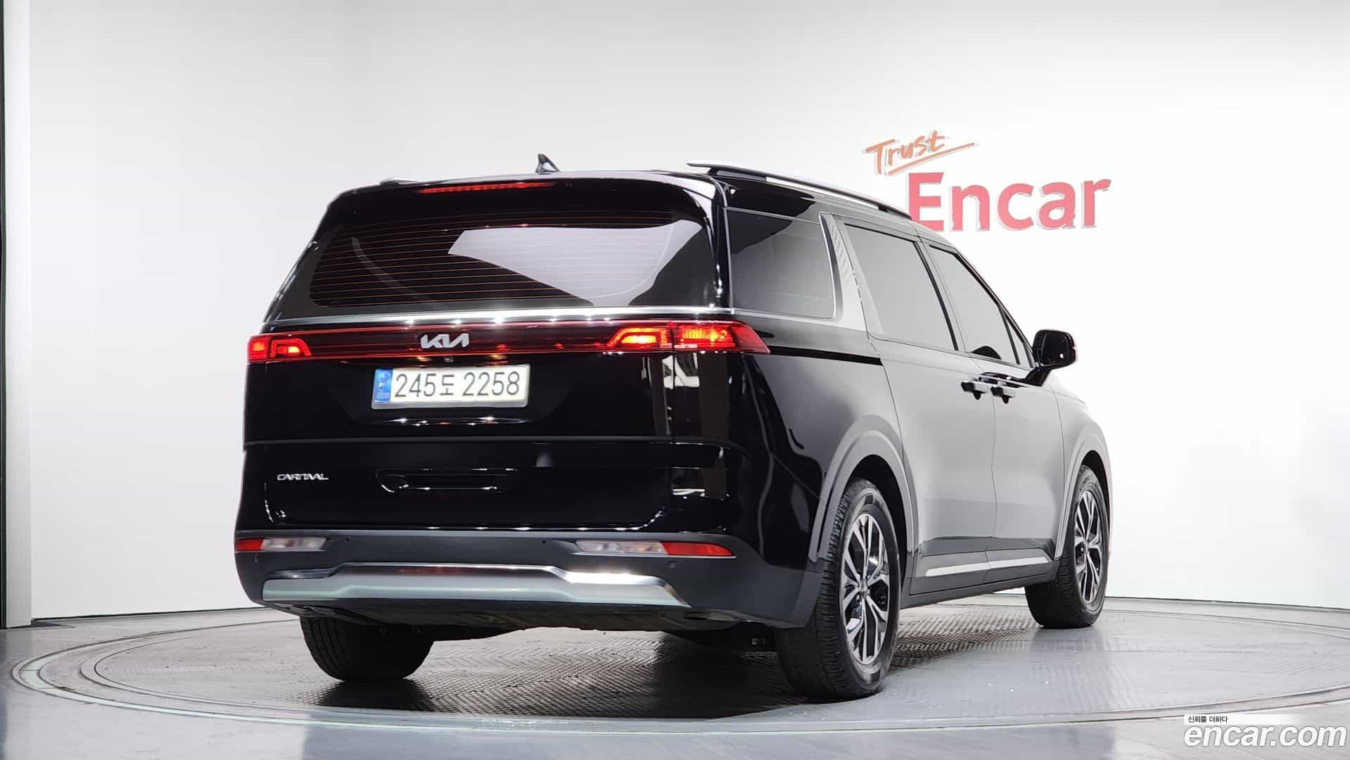 Canival Kia 2023.2-OUTER-002