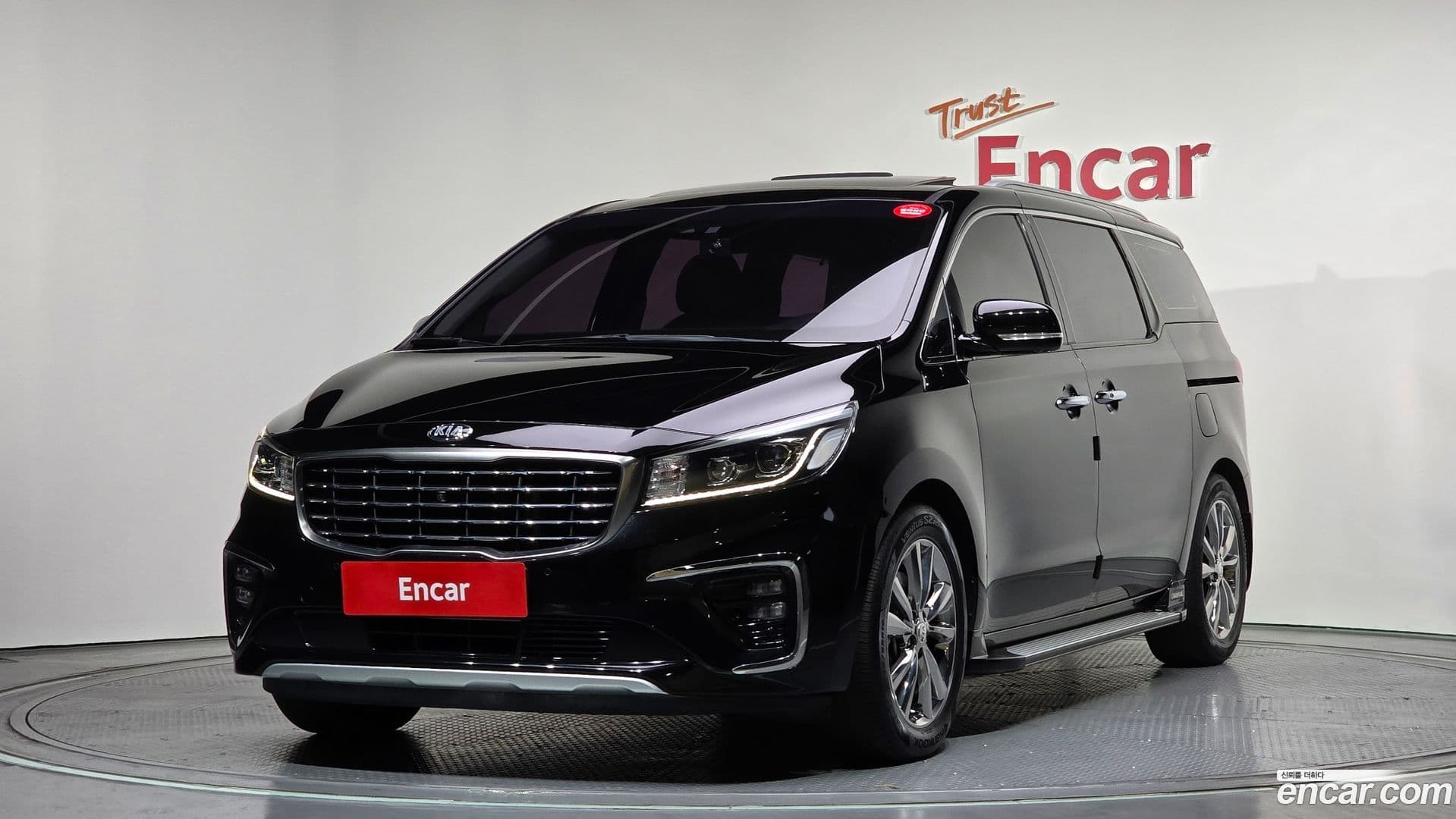 Main__Slider__Photo:Canival Kia 2018.3-0