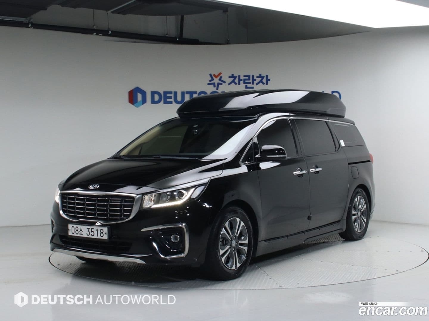 Main__Slider__Photo:Canival Kia 2019.5-0