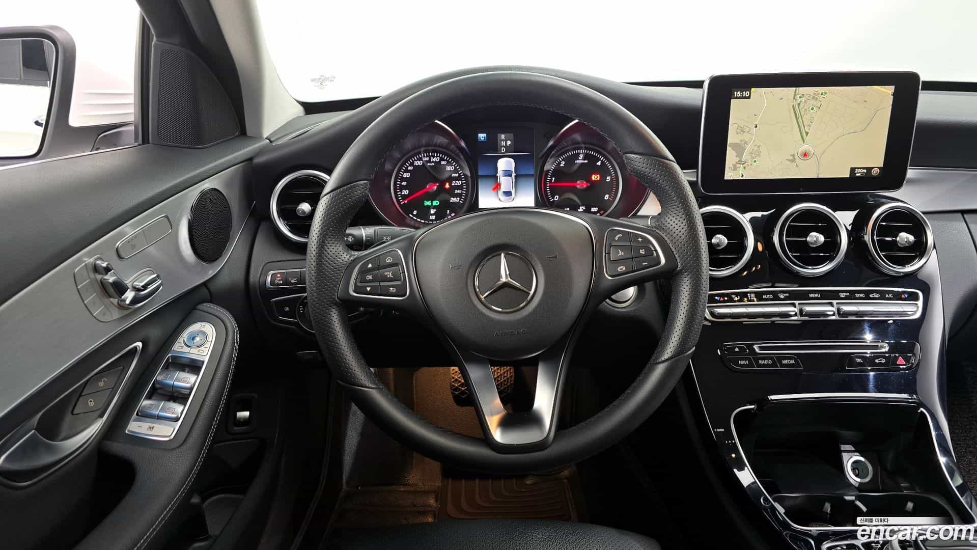 C-Class Mercedes-Benz 2018.3-OPTION-017