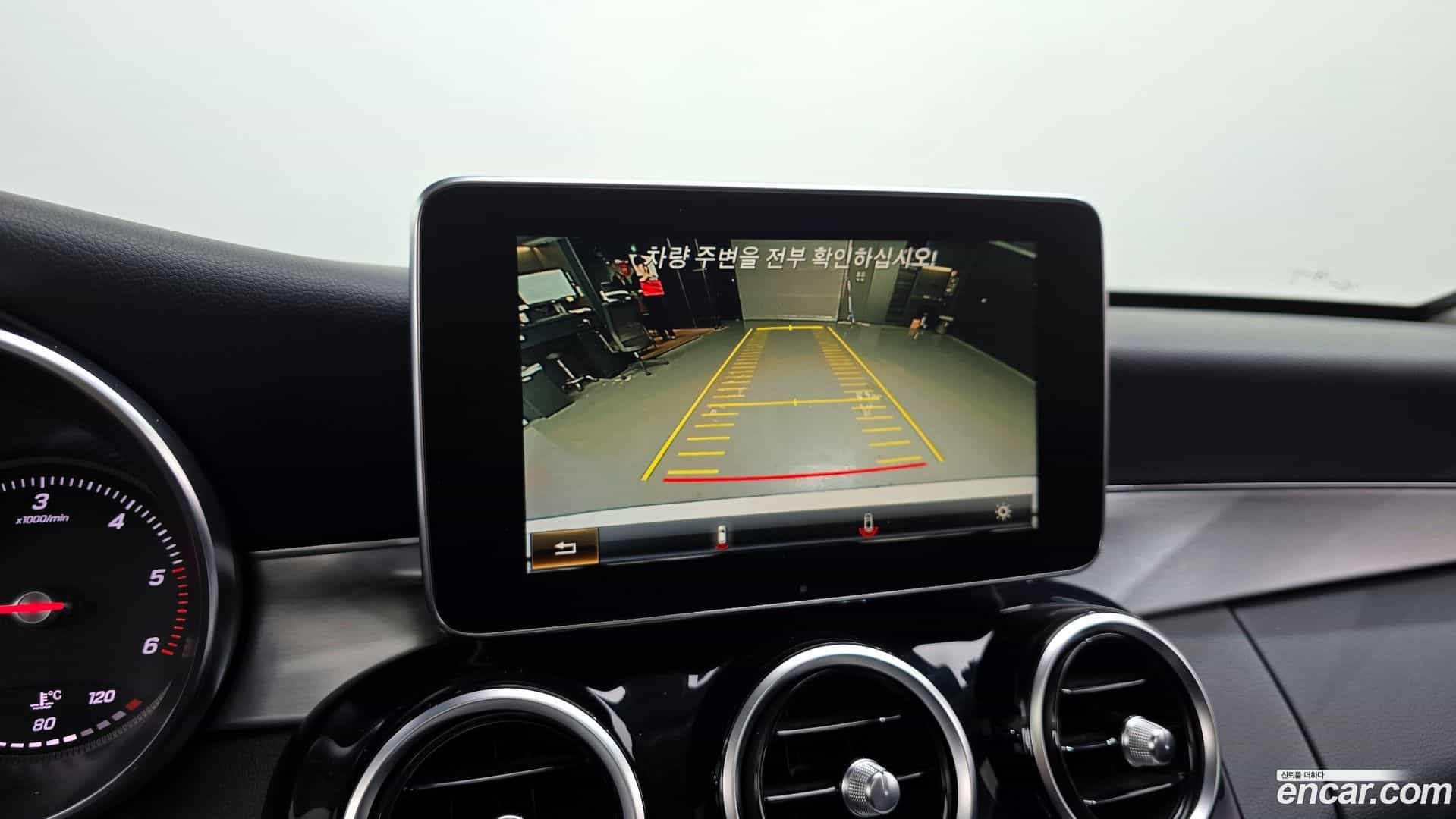 C-Class Mercedes-Benz 2018.3-OPTION-019