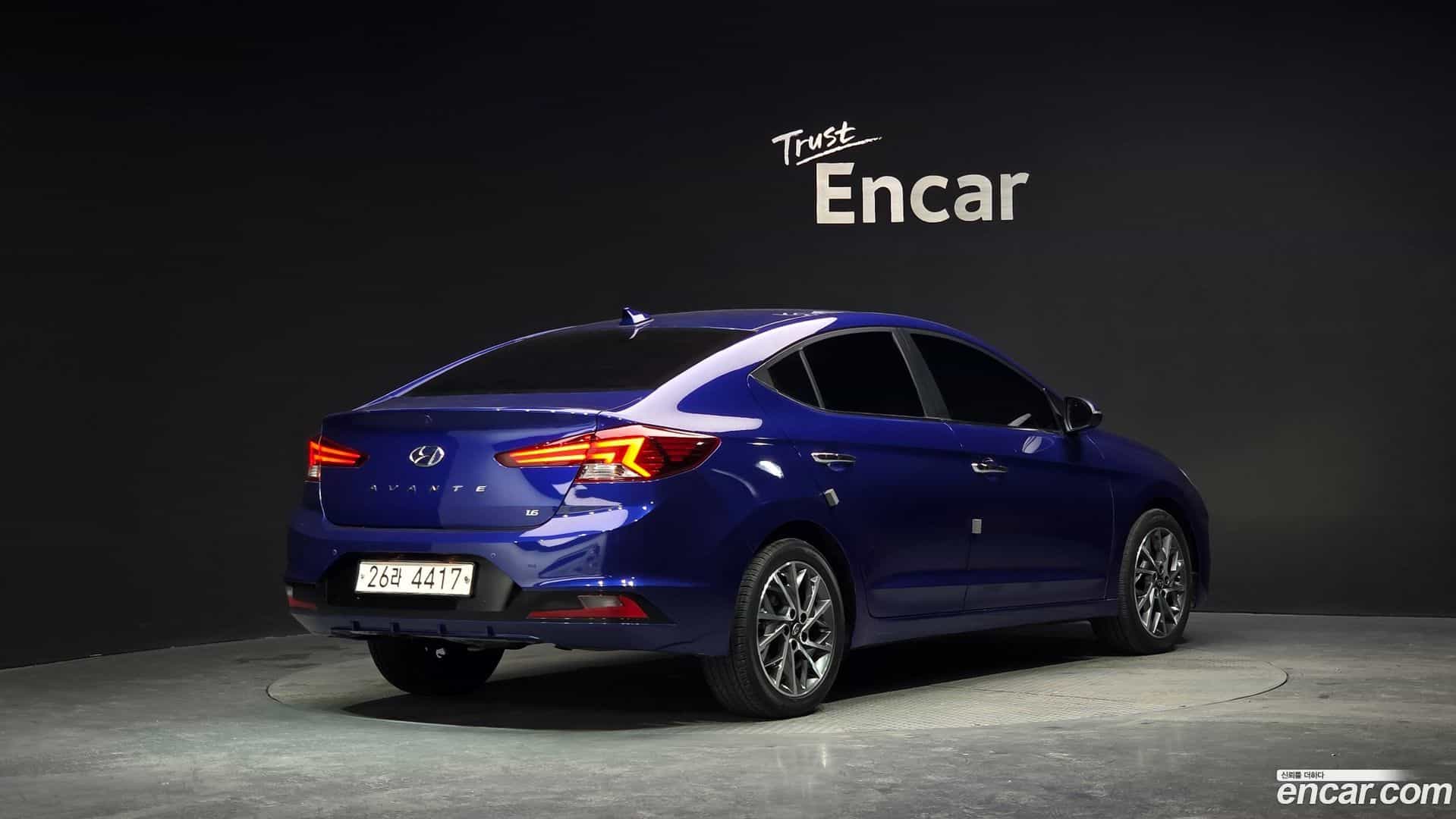 AVANTE Hyundai 2018.8-OUTER-002