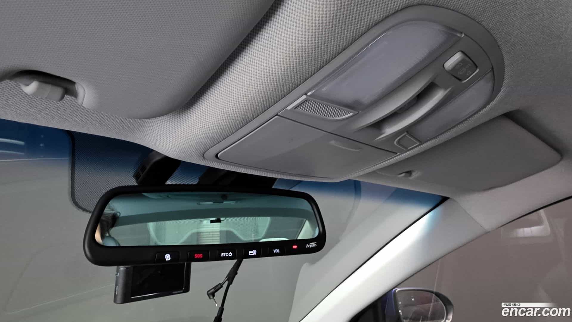 AVANTE Hyundai 2018.8-OPTION-021