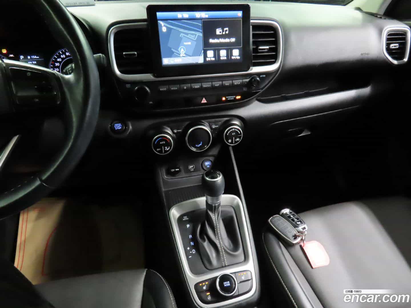 Venue Hyundai 2020.8-OPTION-015