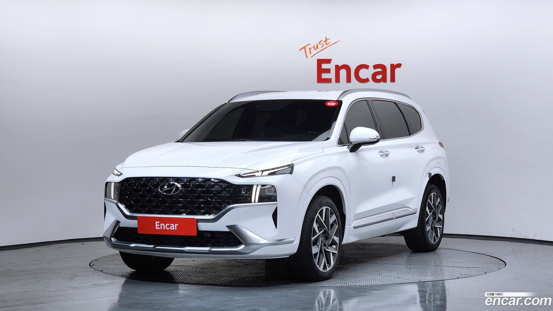 Main__Slider__Photo:Santafe Hyundai 2020.6-0