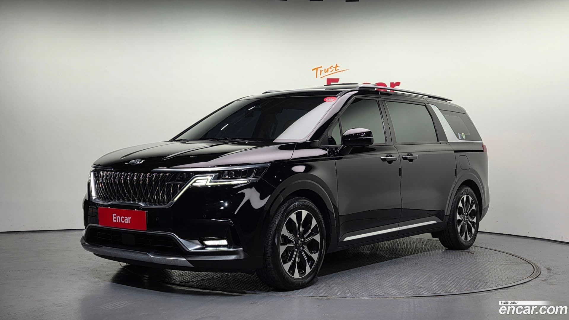 Main__Slider__Photo:Canival Kia 2021.7-0