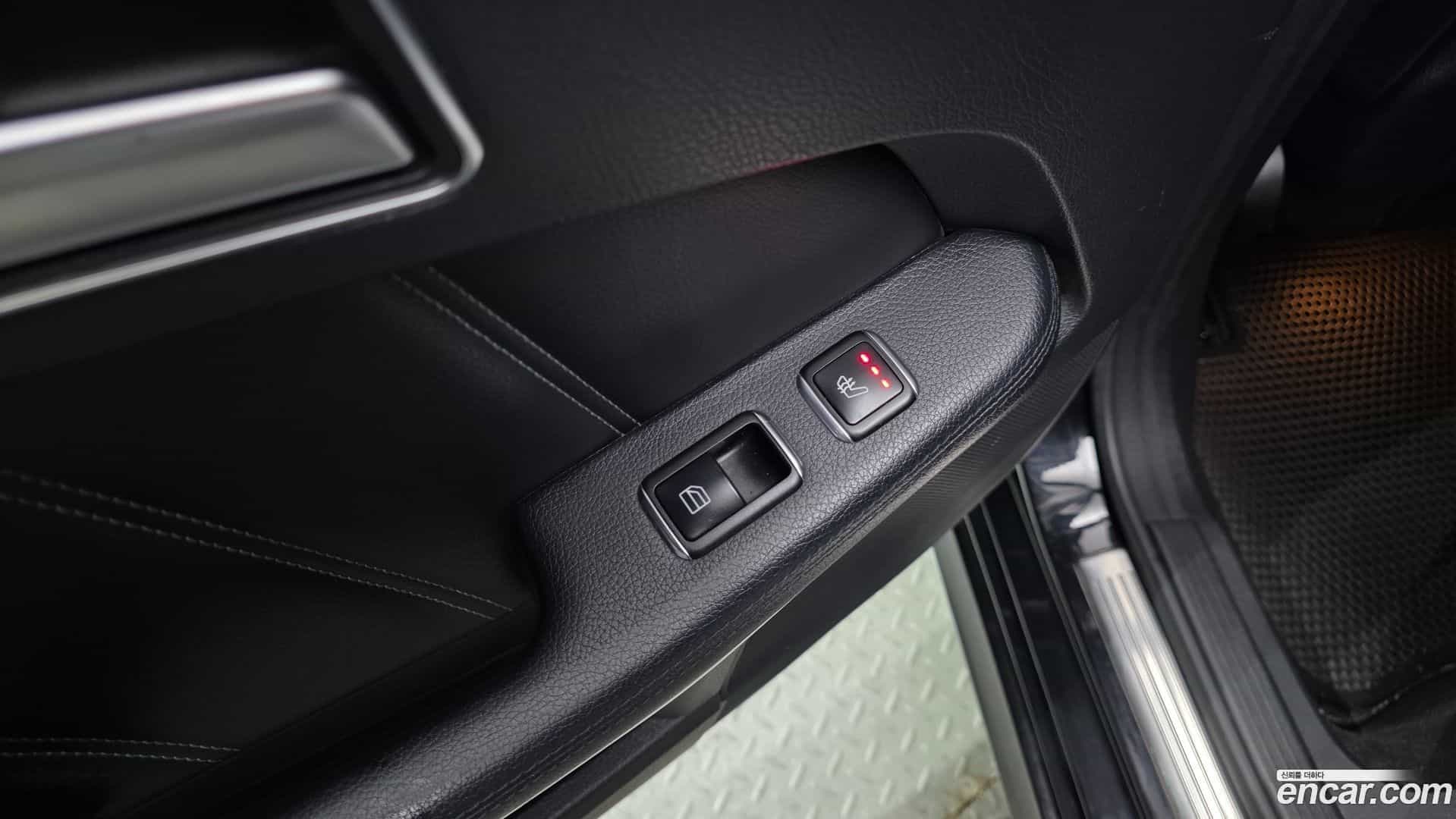 E-Class Mercedes-Benz 2013.10-OPTION-022