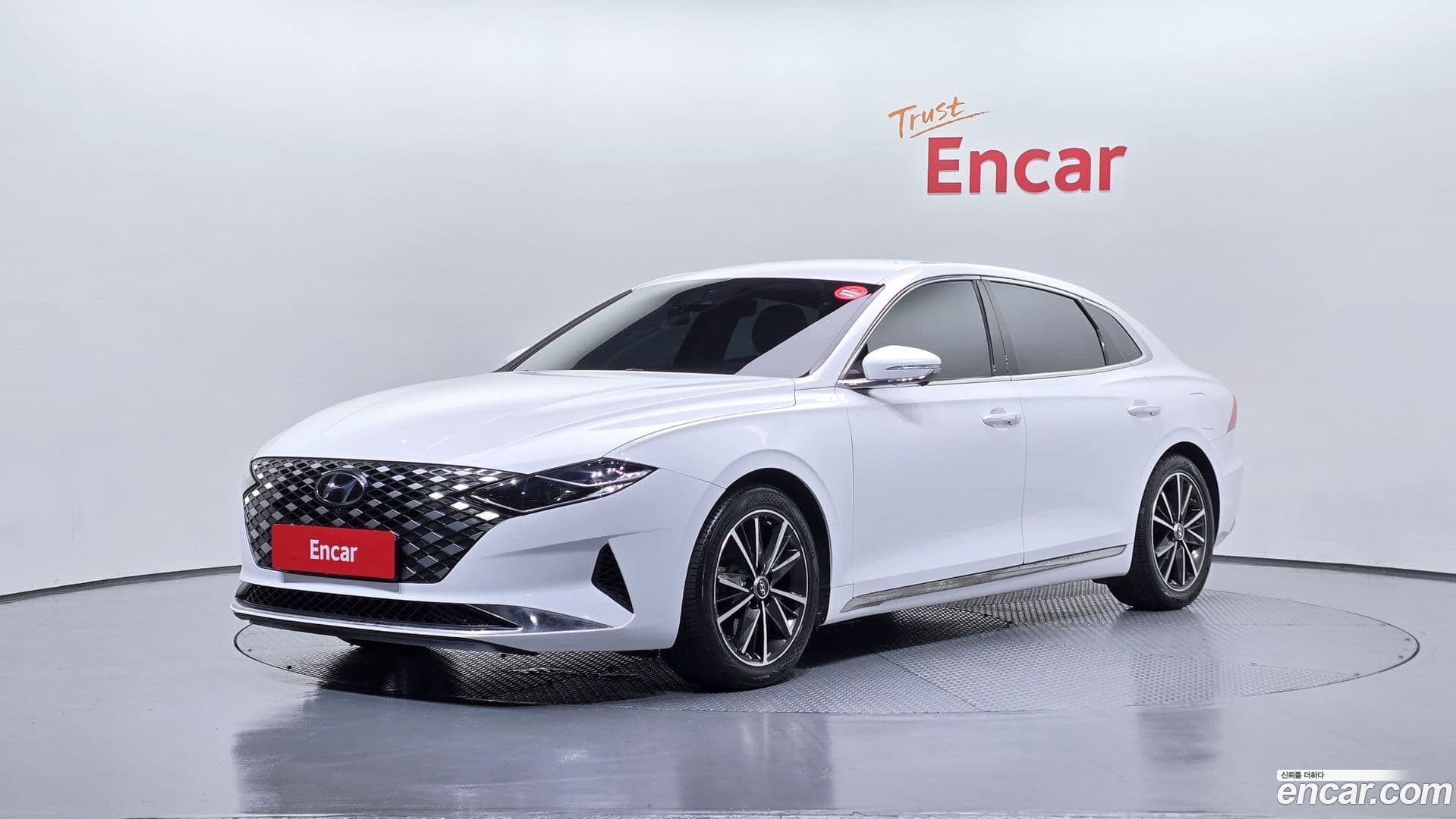 Main__Slider__Photo:Grandeur Hyundai 2022.2-0