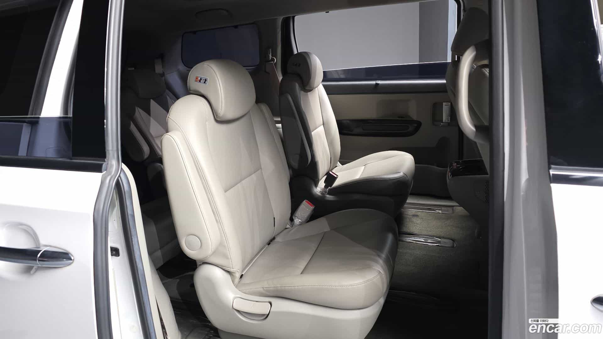 Canival Kia 2017.6-OPTION-016