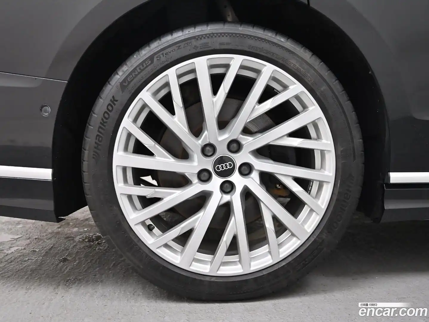 A8 Audi 2021.11-OUTER-005
