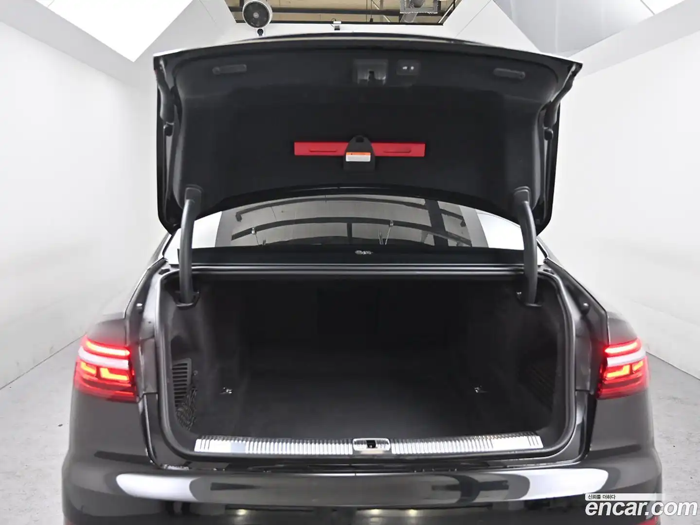 A8 Audi 2021.11-OPTION-024