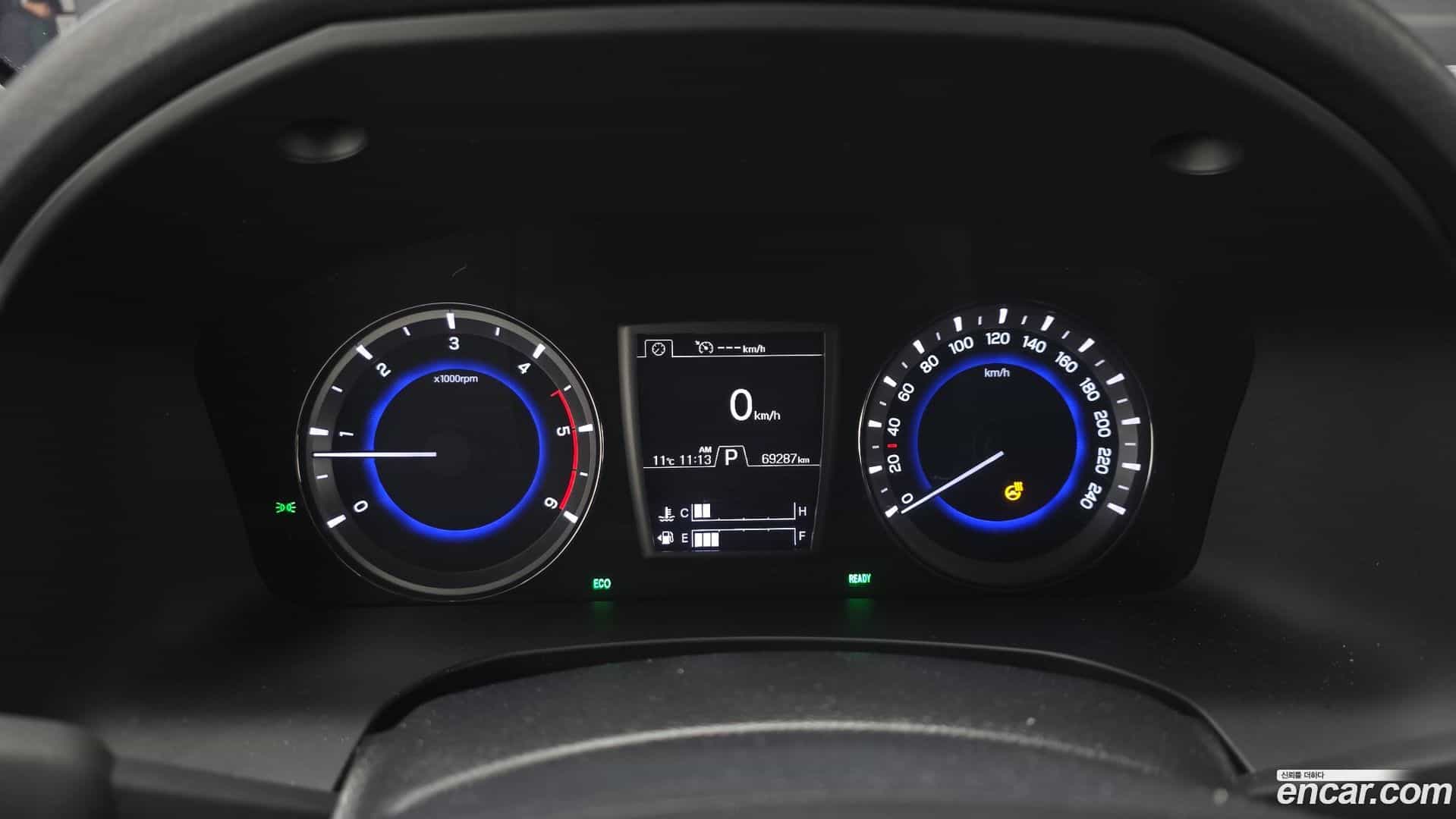 Rexton KG Mobility 2020.9-INNER-008