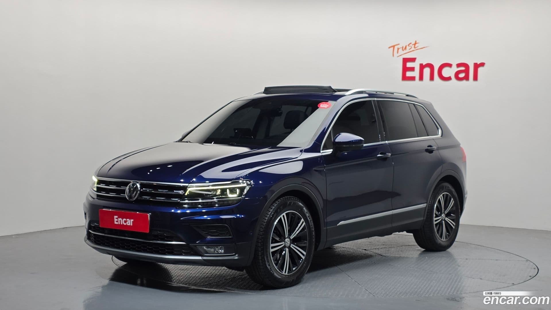 Main__Slider__Photo:Tiguan Volkswagen 2018.7-0
