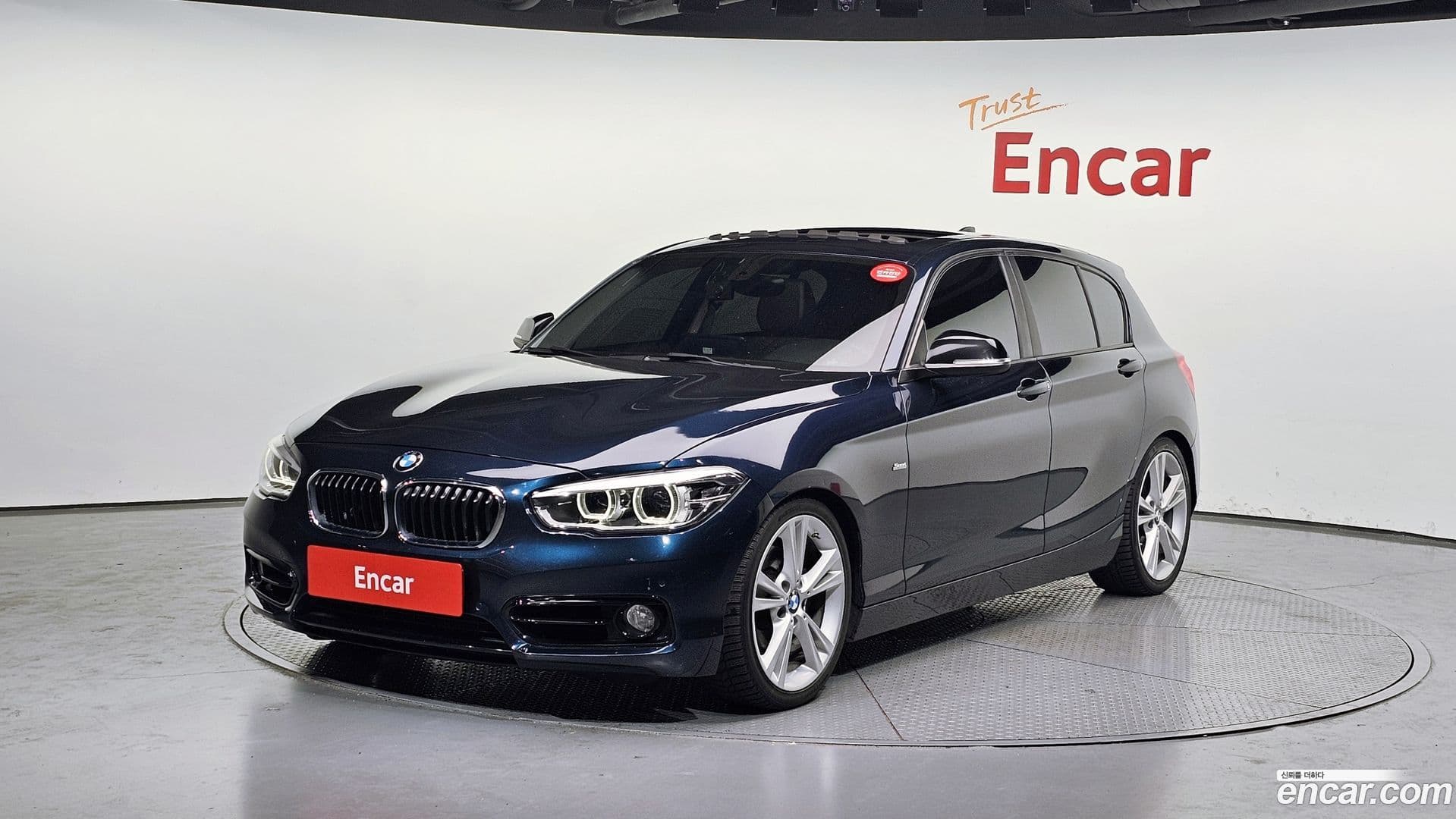Main__Slider__Photo:1-Series BMW 2016.4-0
