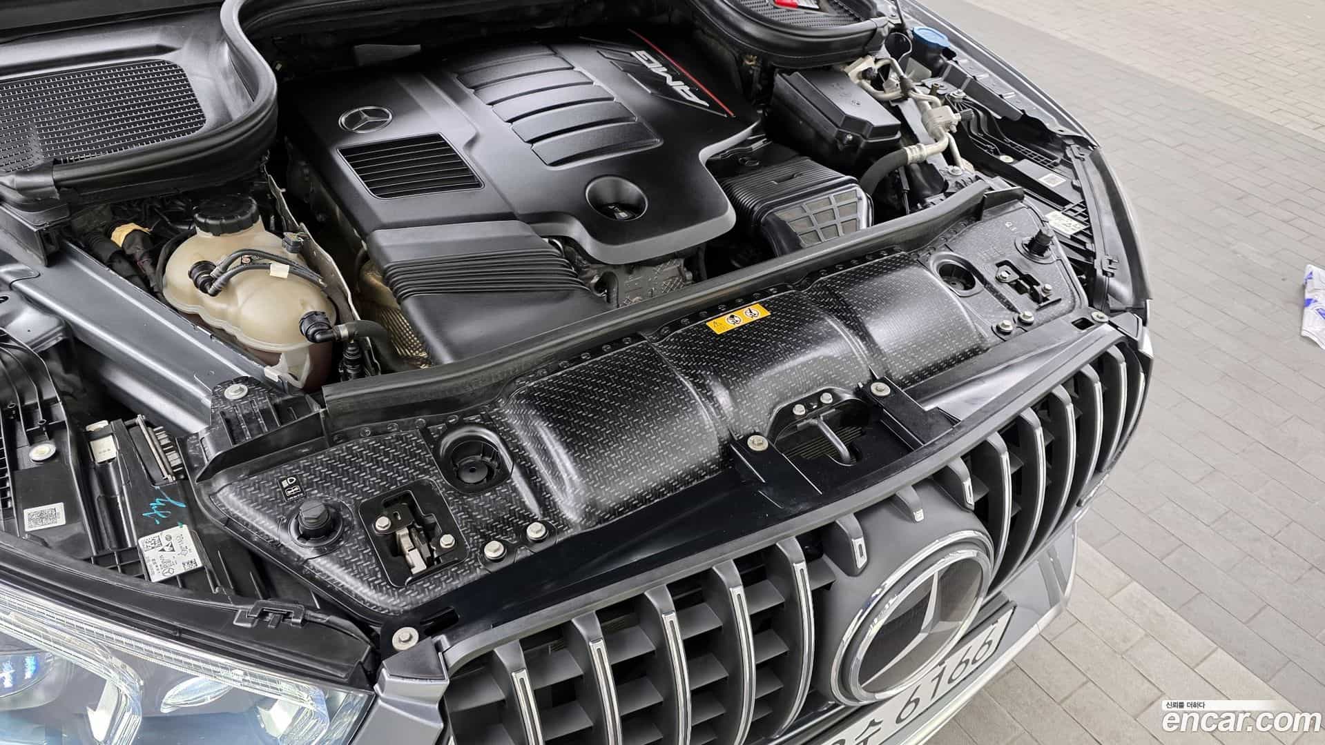 GLE-Class Mercedes-Benz 2021.3-INNER-006