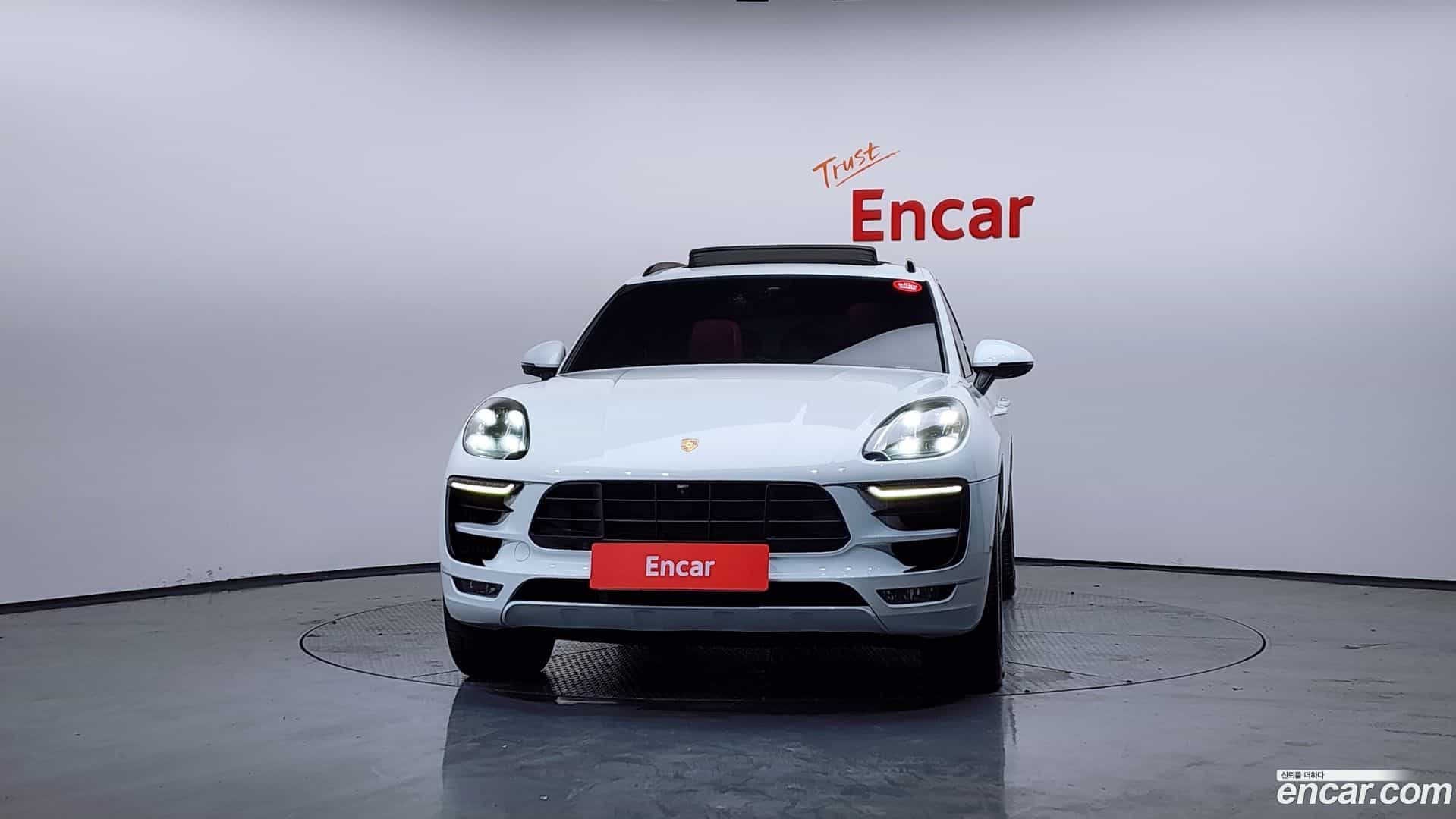 Macan Porsche 2018.0-OUTER-003