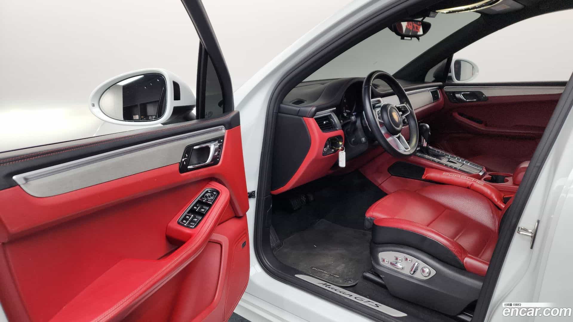 Macan Porsche 2018.0-INNER-010