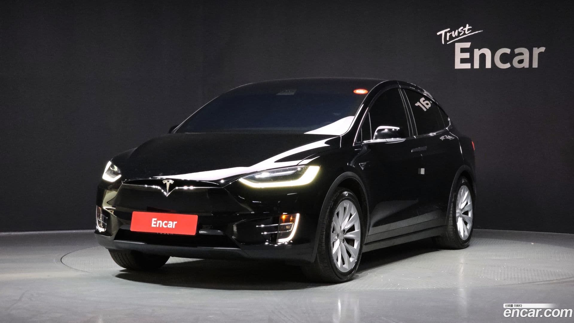 Main__Slider__Photo:Model X Tesla 2019.2-0