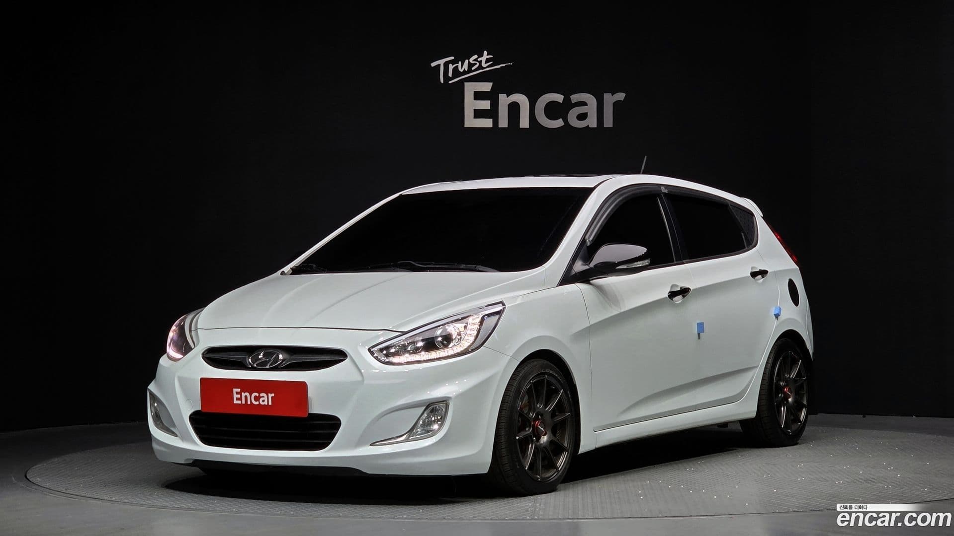 Main__Slider__Photo:Accent Hyundai 2014.10-0