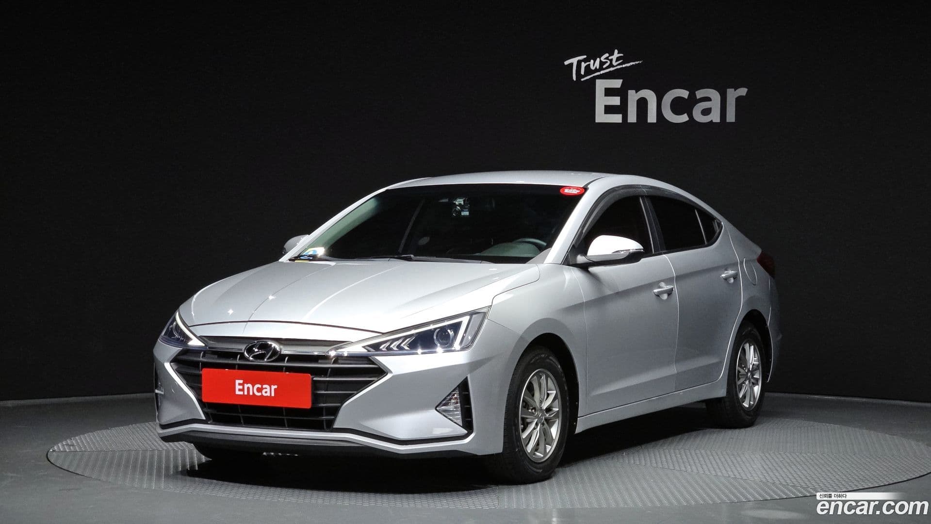 Main__Slider__Photo:AVANTE Hyundai 2018.9-0