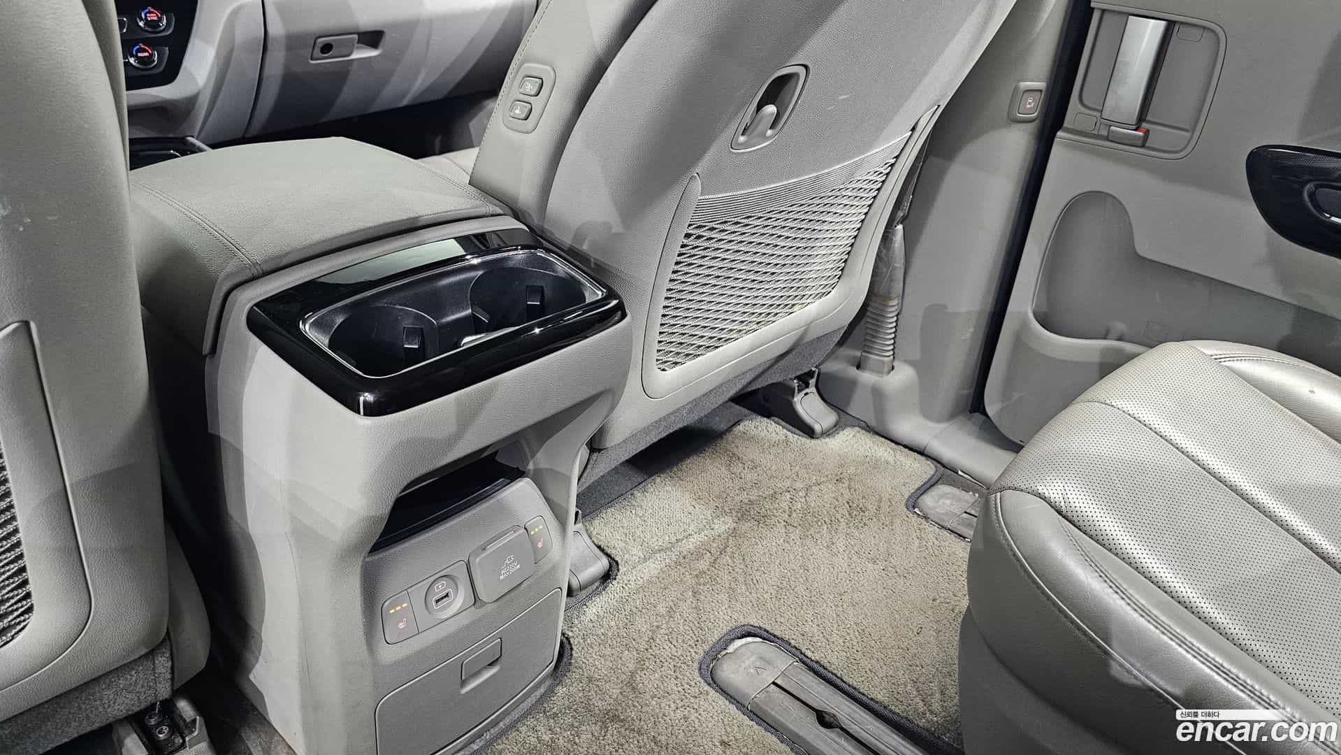 Canival Kia 2016.9-OPTION-023