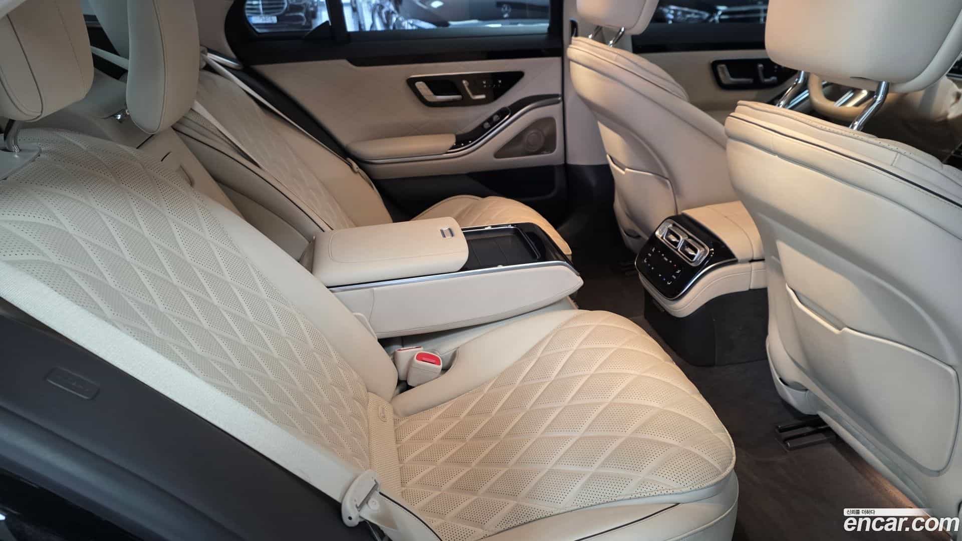 S-Class Mercedes-Benz 2022.1-INNER-010