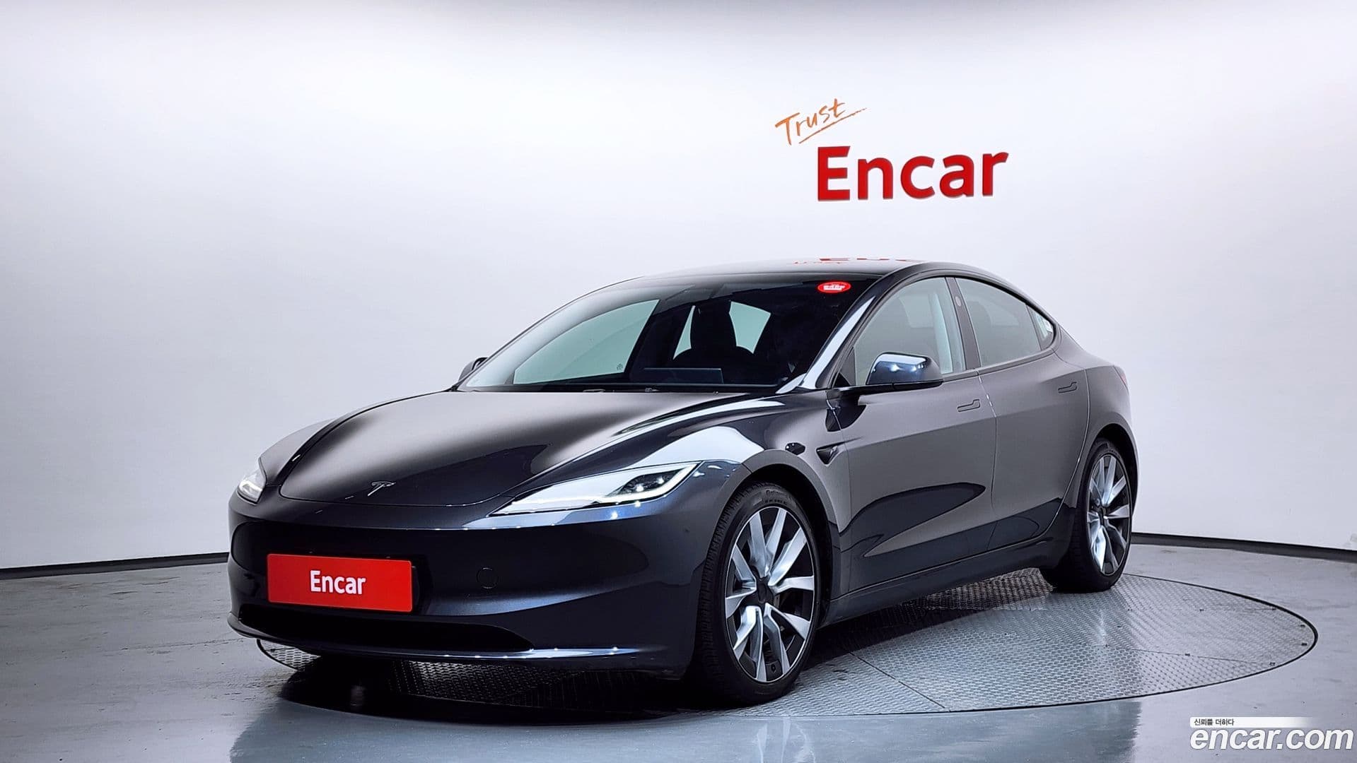Main__Slider__Photo:Model 3 Tesla 2024.5-0