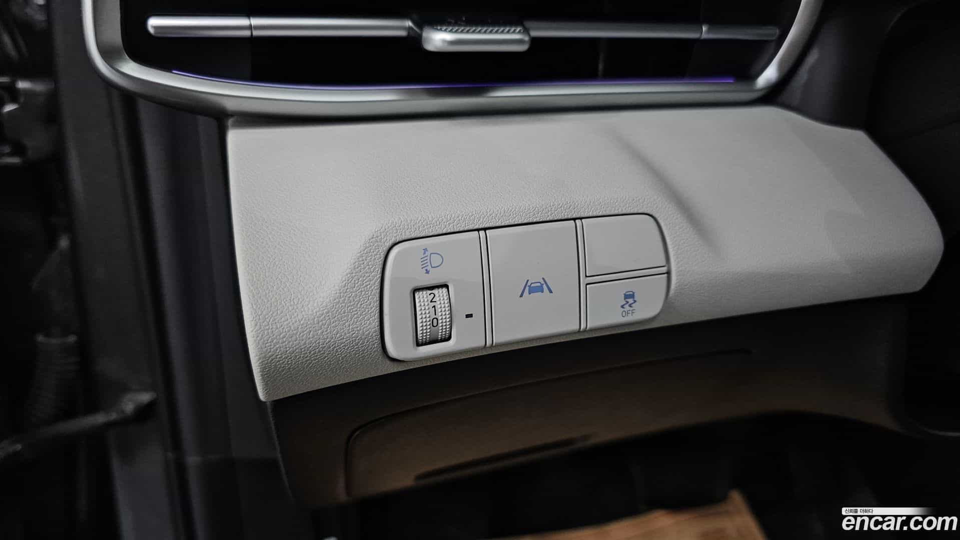 AVANTE Hyundai 2020.10-OPTION-018
