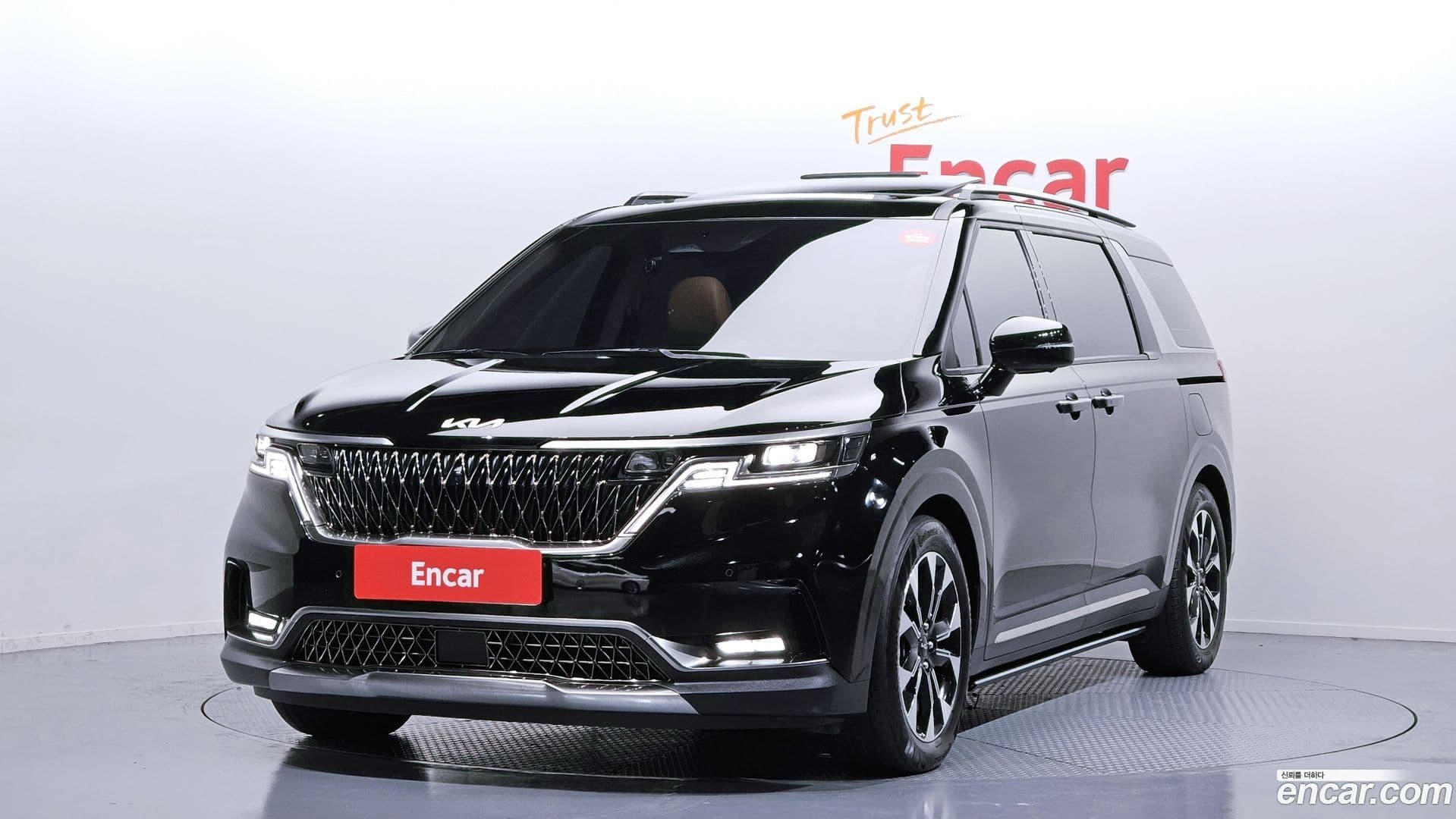 Main__Slider__Photo:Canival Kia 2022.4-0