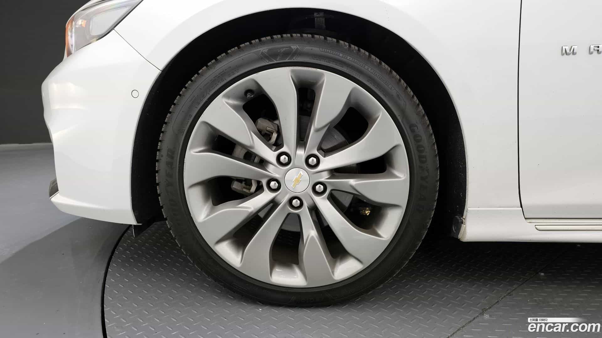 Malibu Chevrolet 2017.0-OUTER-005