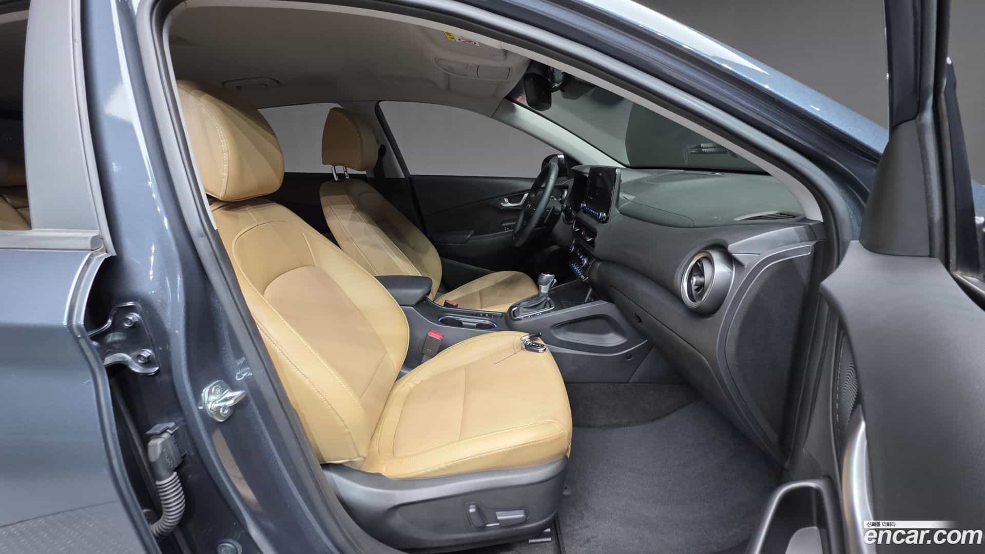 Kona Hyundai 2021.2-INNER-010