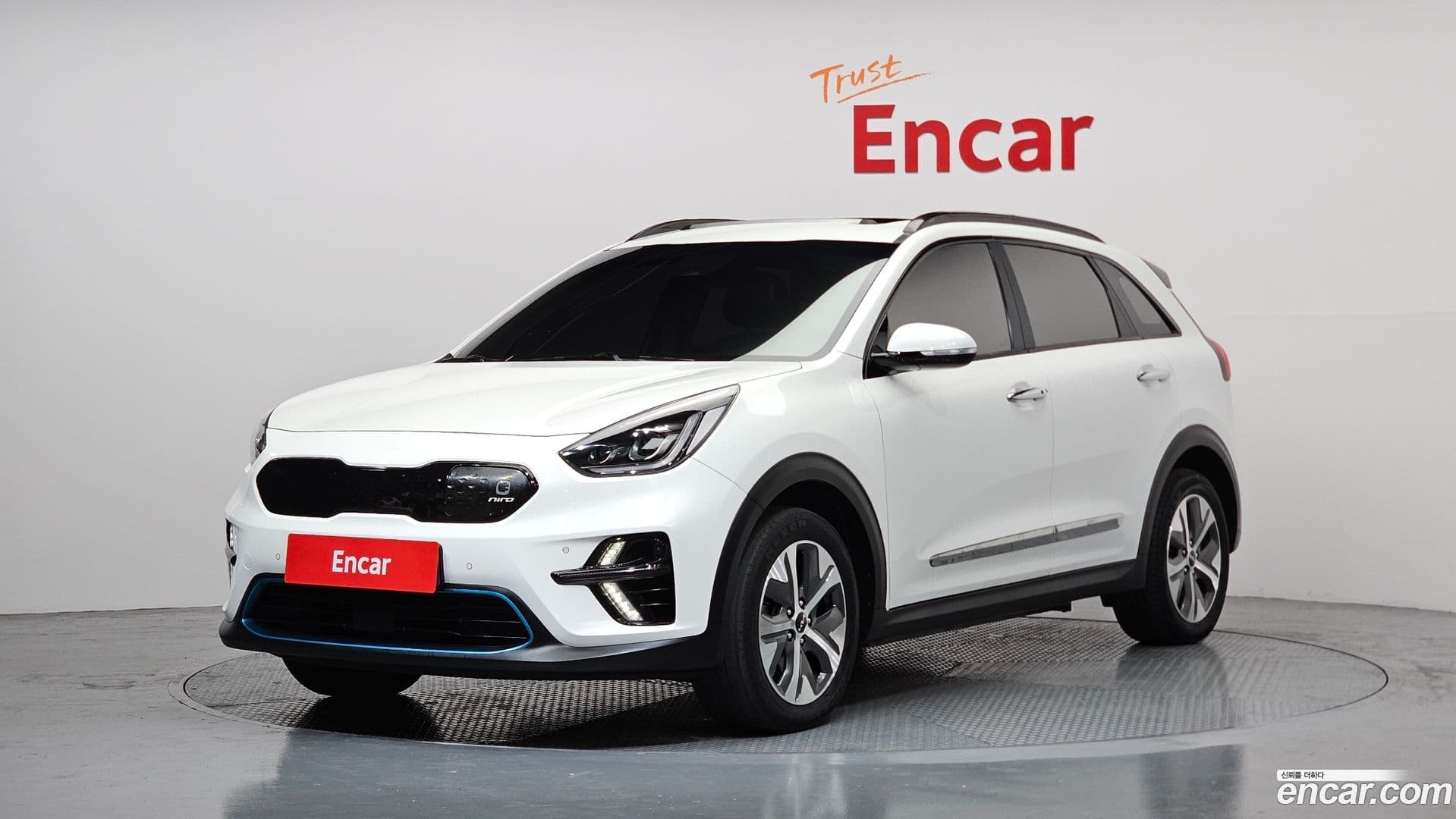 Main__Slider__Photo:Niro Kia 2021.9-0