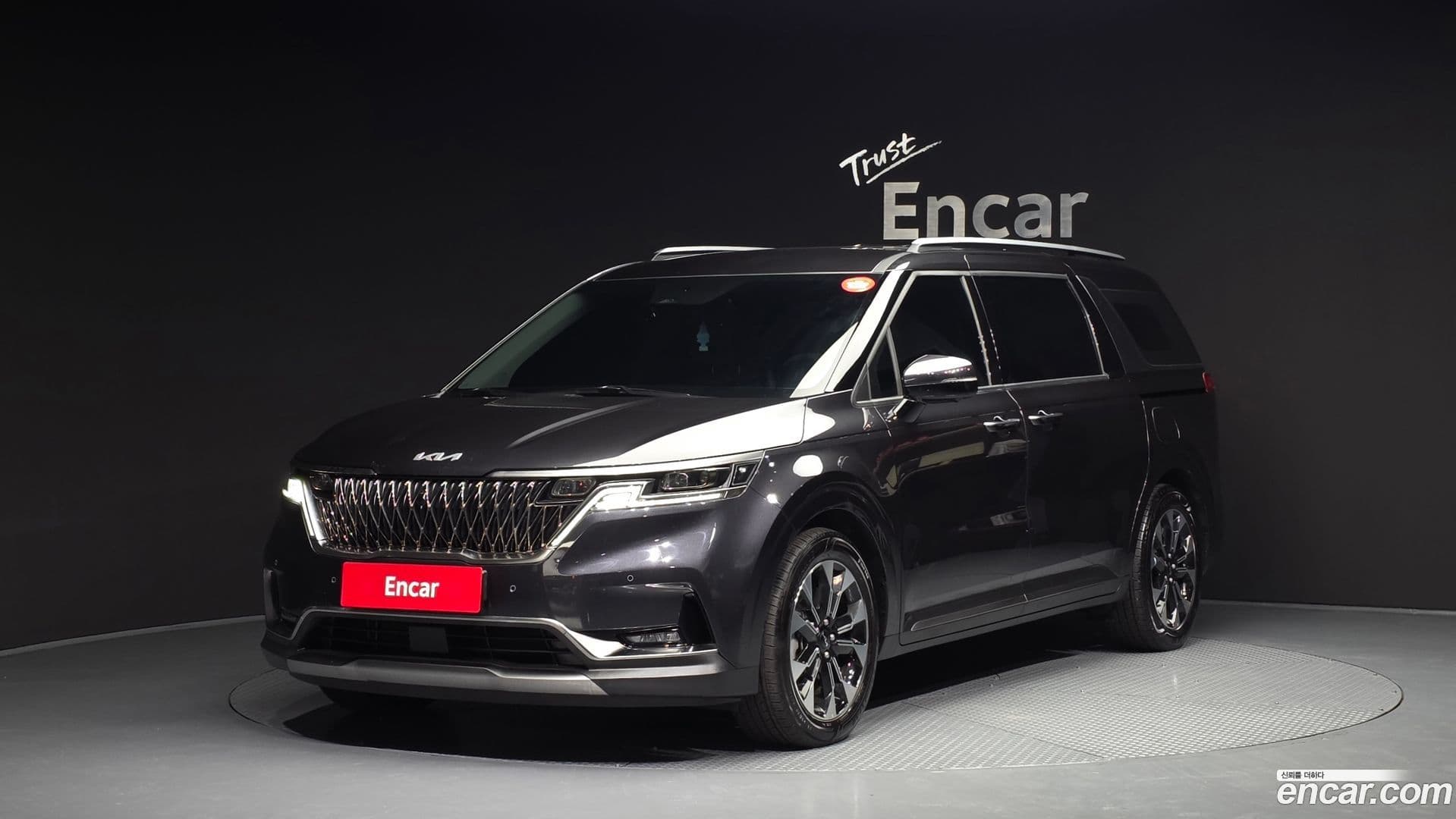 Main__Slider__Photo:Canival Kia 2022.5-0