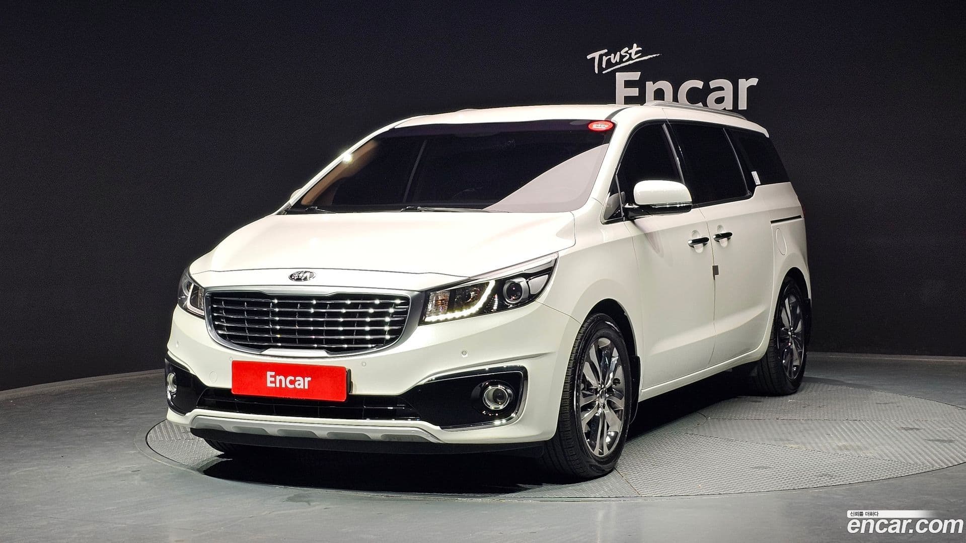Main__Slider__Photo:Canival Kia 2015.4-0