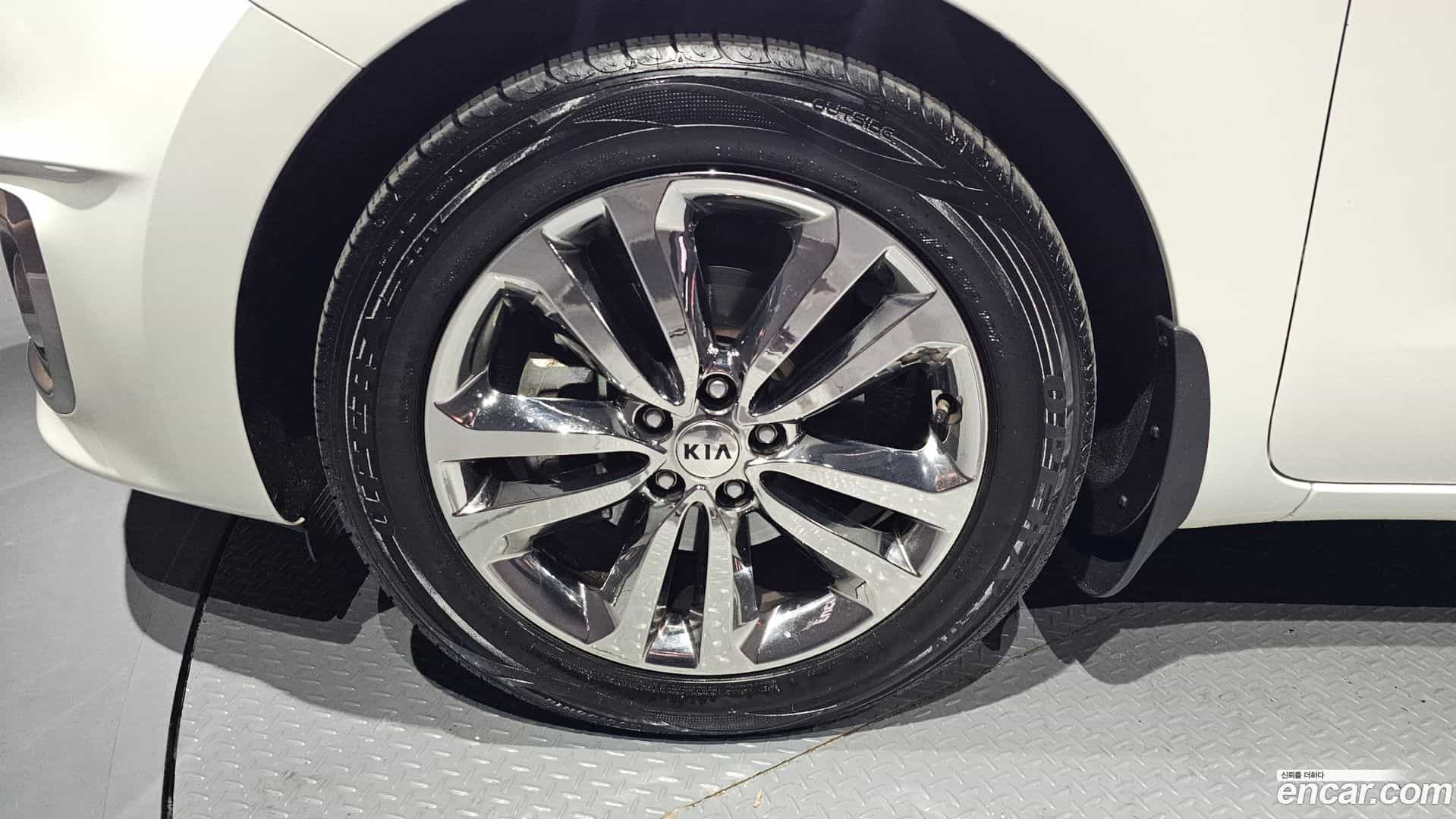 Canival Kia 2015.4-OUTER-005
